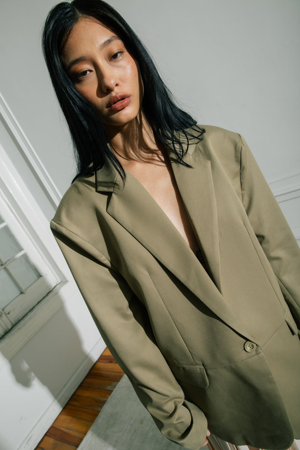 ボトムスその他 Aeron Mila - Waisted Blazer With Oversized Pockets AERON Mila Blazer | Blue | FARFETCH