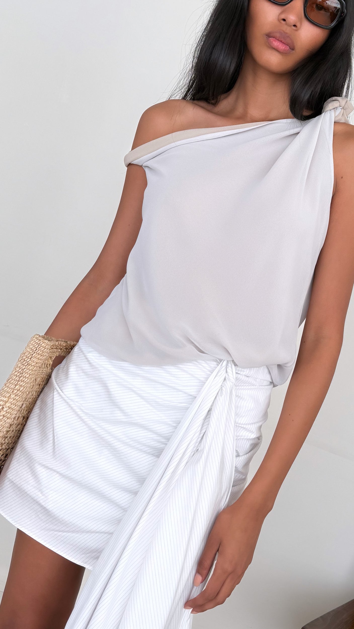 The Georgette Reversible Knot Twist Top