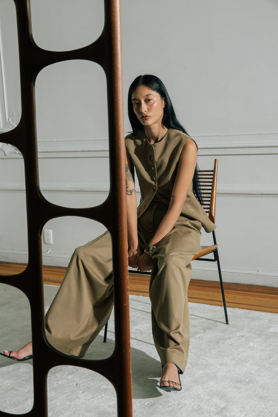 The Wide Leg Pleated Trouser