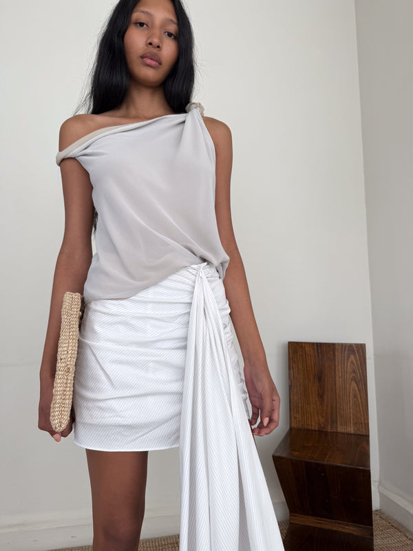 The Georgette Reversible Knot Twist Top
