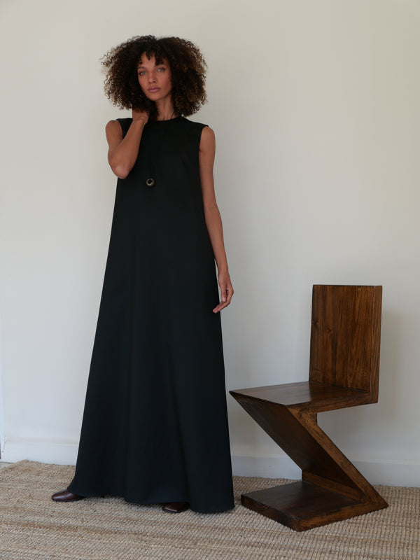 The Sleeveless A-Line Gown