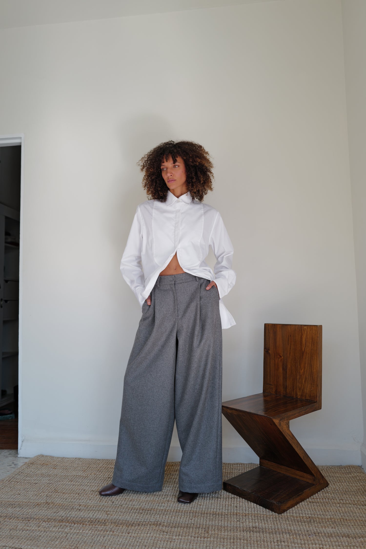 The Wool Wide Leg Pleated Trouser in Grey