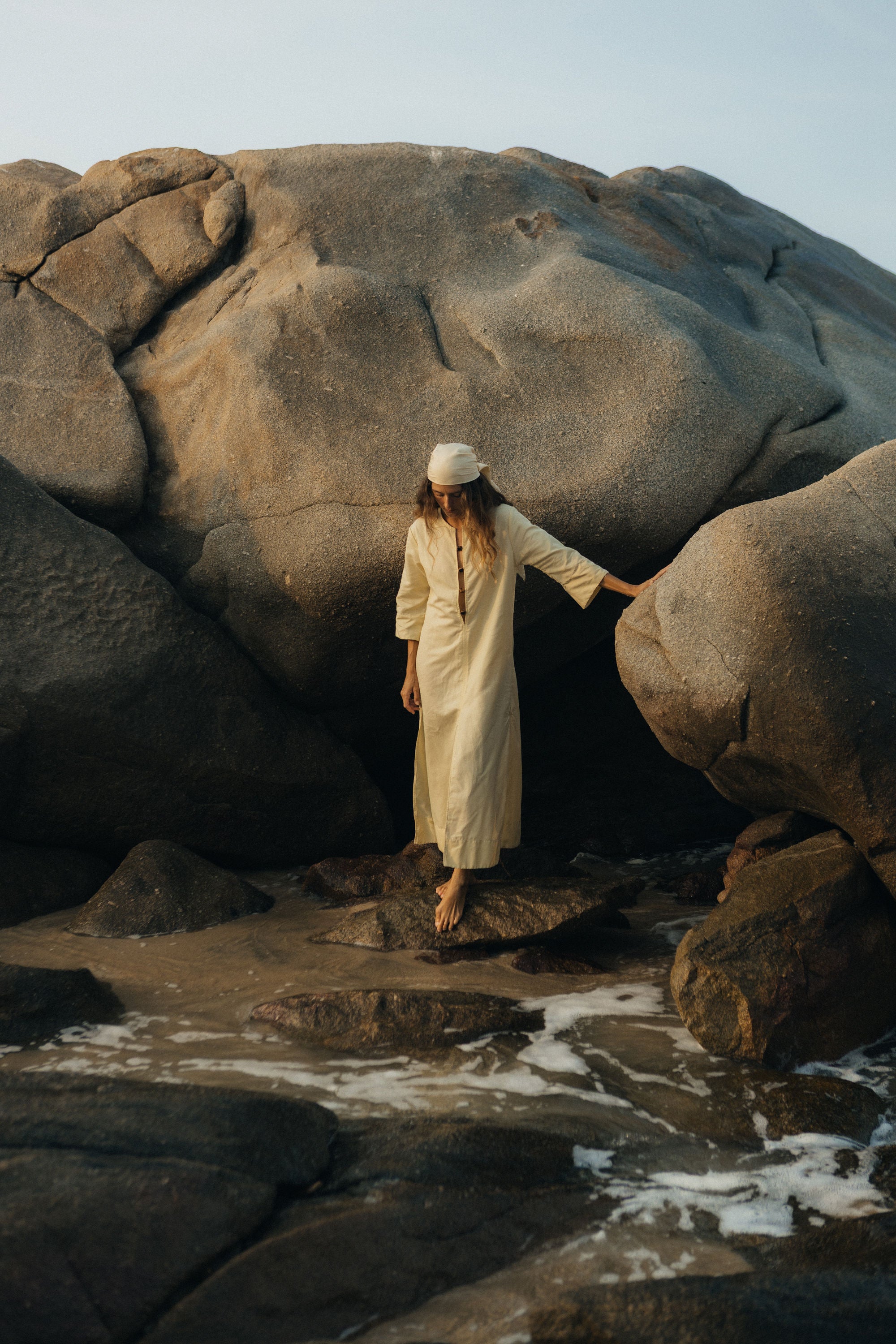 トップス apunto LINEN SKIPPER TUNIC IVORY The Linen Split Tunic – SLOAN